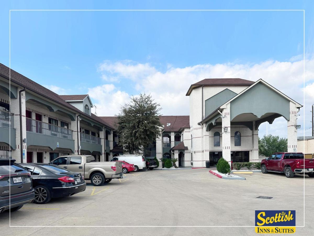 Scottish Inn & Suites Sam Houston Parkway Exteriér fotografie
